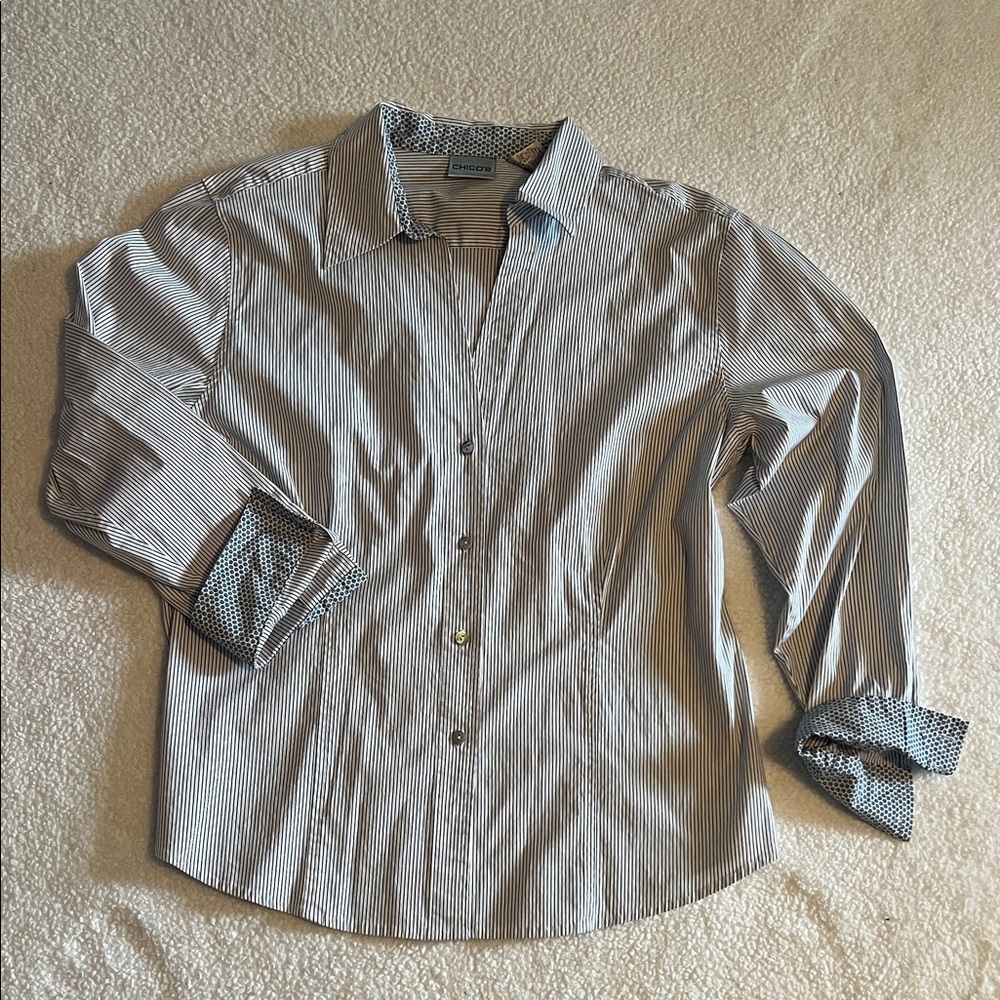 Chico’s Navy Blue Striped Button Down Shirt size 3 (XL) cuffs fold up W/ pattern